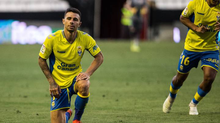 Las Palmas y Extremadura ponen esta tarde su orgullo en juego
