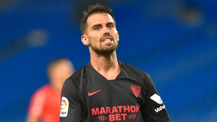 El Sevilla compra a Suso, que firma cinco temporadas