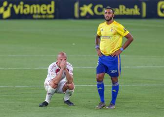 1x1 del Cádiz: un penalti por mano de Bodiger deja a los amarillos sin campeonato