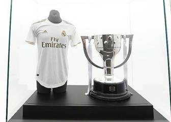 LaLiga trophy No.34 now on display at the Bernabéu