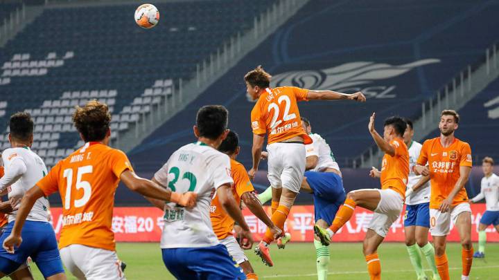 El Wuhan Zall contra el Qingdao Huanghai.