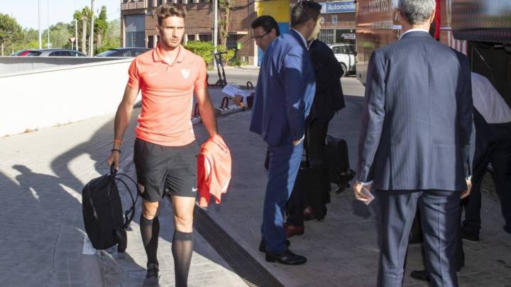 El central del Sevilla Sergi Gómez, desde su Campus, valoró la temporada en Nervión y valoró lo que queda: "Nada mejor que levantar la Europa League".