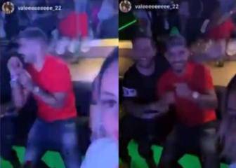 Nuevo lío de Banega: en una discoteca y sin mascarilla