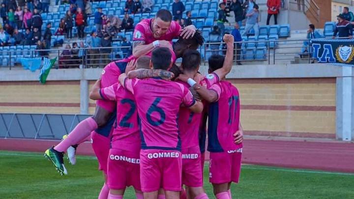 El Linares todavía puede ascender a Segunda B.