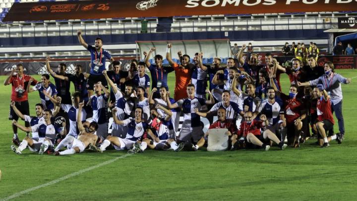 El Sabadell ajusticia al Barça B y firma una remontada de plata