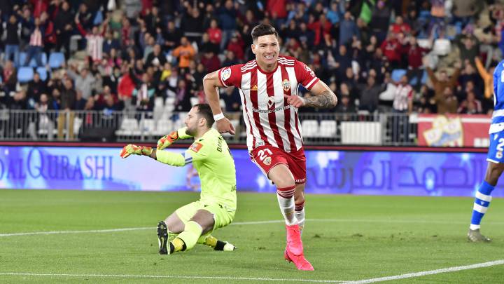 El Almería vuelve a mirar a Sudamérica