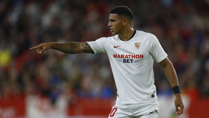 El central del Sevilla Diego Carlos está en la agenda del Manchester City y tiene una cláusula de 75 millones de euros, con la que apretarán en Nervión.