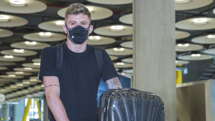 Caio Henrique en su llegada a Madrid.