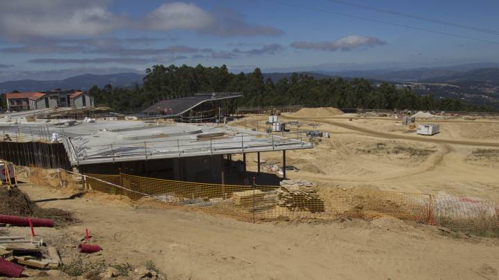 Obras de la Ciudad Deportiva que el Celta está construyendo en el ayuntamiento de Mos.