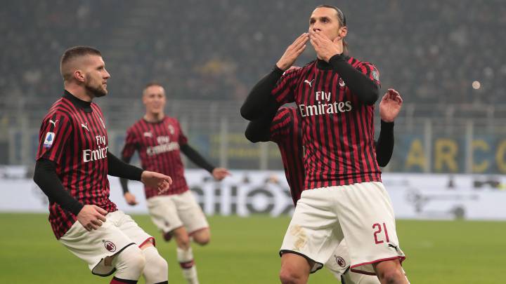 Ibrahimovic celebra un gol