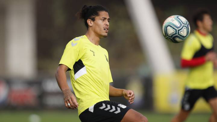 El Fenerbahçe pacta con Las Palmas el fichaje de Lemos.