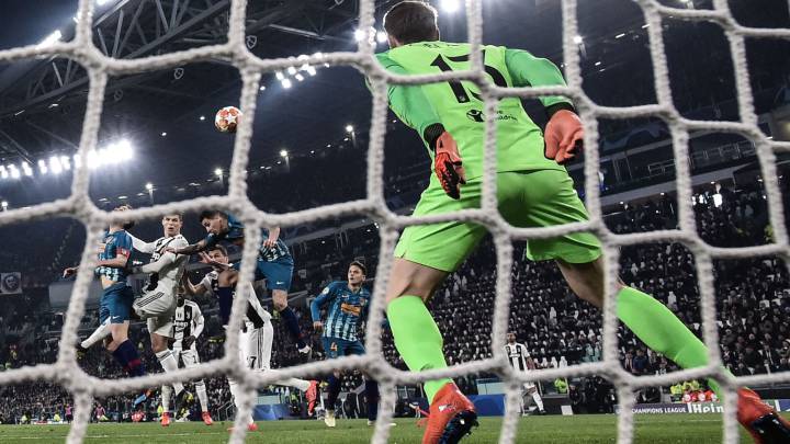 Cristiano marcó con este cabezazo el segundo de los tres goles que eliminaron al Atlético en 2019.