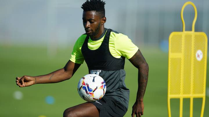 Eteki durante un entrenamiento.