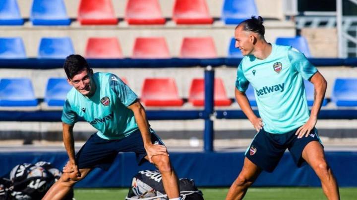 La añada del filial del Levante de la 16-17 da el salto