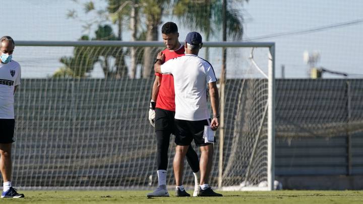 “No es lógico que el club exija bajar salarios y fiche jugadores”