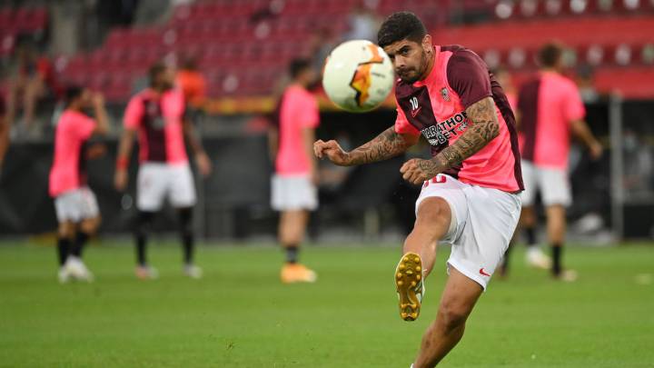 El centrocampista del Sevilla Éver Banega se despide emocionado y con la final ante el Inter de Milán: "Éste es uno de los mejores clubes del Mundo".