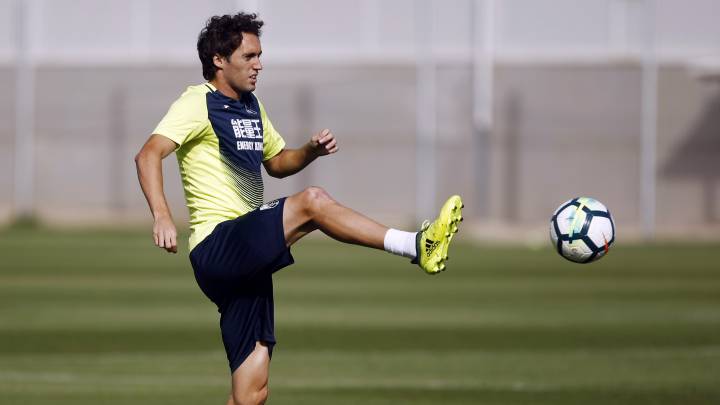 El Málaga y Raúl Baena acercan posturas