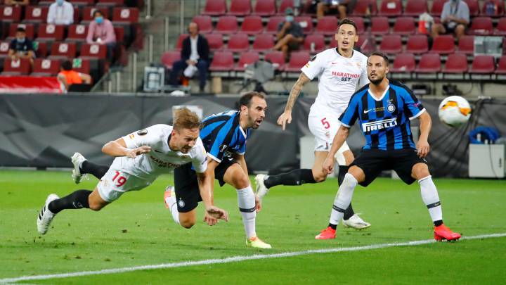 El Sevilla ganó la Sexta Europa League gracias a dos goles de Luuk de Jong, que mejoró su remate de cabeza jugando al voleibol junto a sus padres.