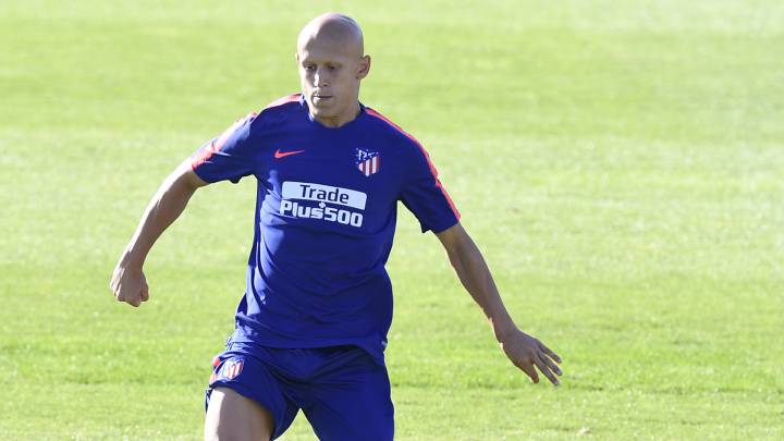 Víctor Mollejo, durante un entrenamiento con el Atlético.