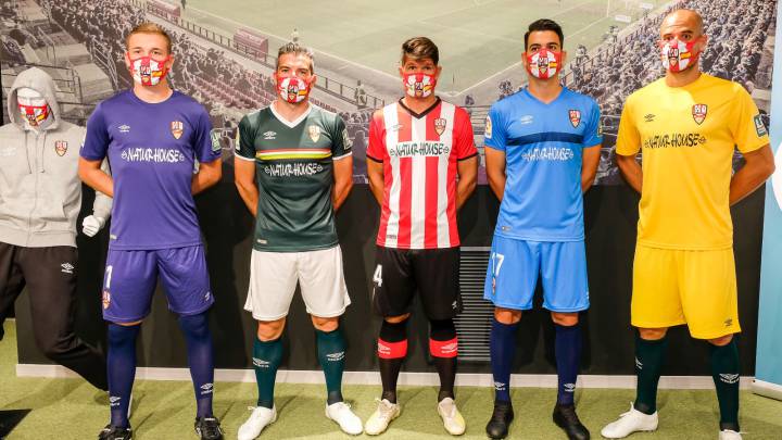 Presentada la equipación del Logroñés para su debut en 2ª