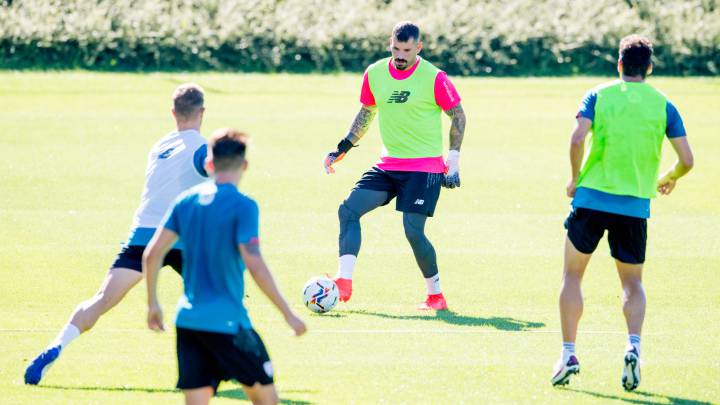 El Hatayspor tienta a Herrerín, pero prefiere esperar