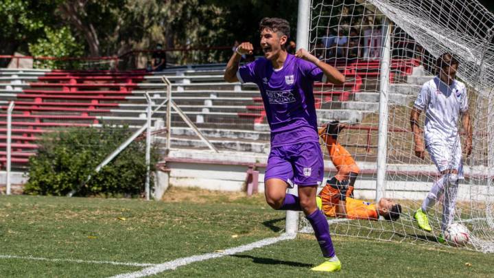Uruguay y México quieren convencer al hijo del 'Loco' Abreu