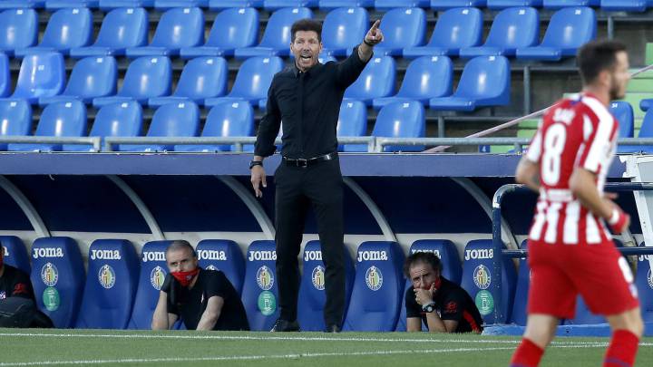 Simeone entrenando al Atlético