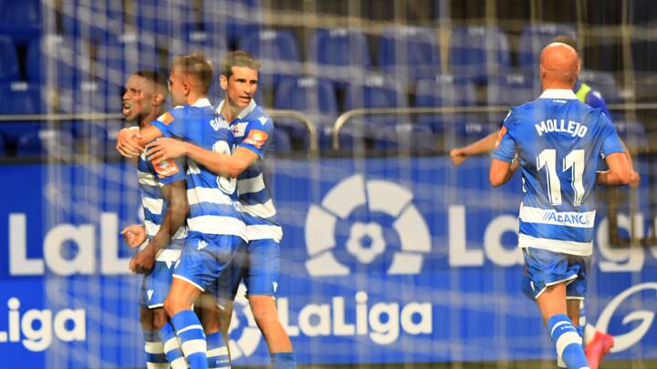 Claudio Beauvue celebra un gol con el Deportivo