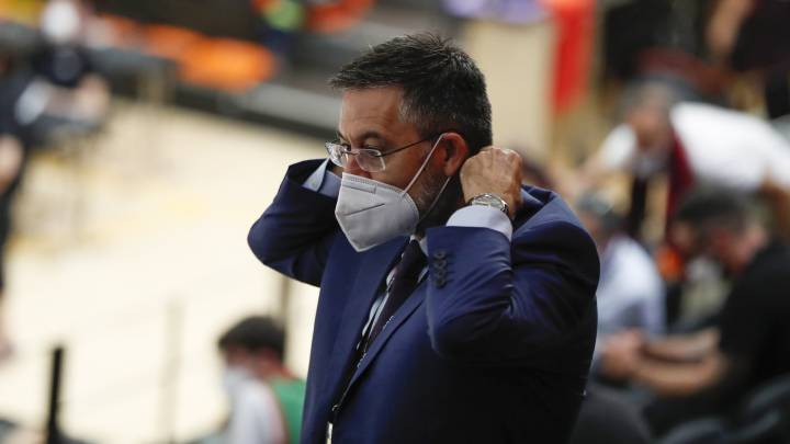Bartomeu accused of possible corruption over 'Barçagate'