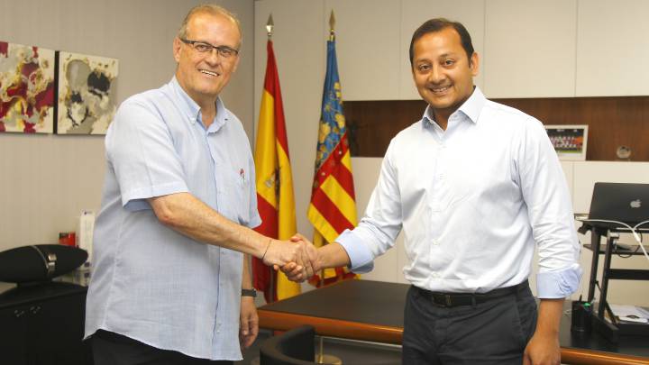 Fede Sagreras, en una reunión con Anil Murthy.