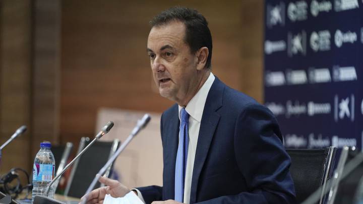 Málaga: Muñoz confirma la inscripción de los siete fichajes