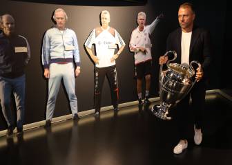 Hansi Flick entrega 'La Orejona' al Museo del Bayern