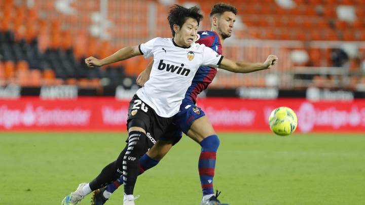 Kang In pone la primera piedra