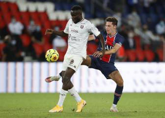 Draxler salva al PSG en el descuento con dos jugadores menos