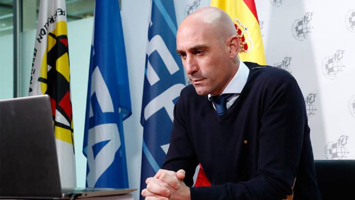 Admitida a trámite la querella del Fuenlabrada contra Rubiales y la Federación