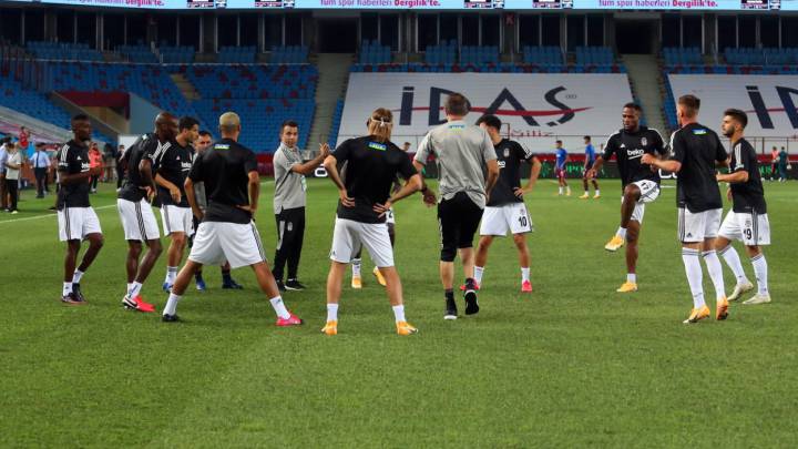 Siete futbolistas del Besiktas dan positivo en covid-19