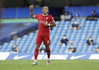Thiago ya bate récords de la Premier con el Liverpool