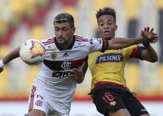 Flamengo gana sufriendo