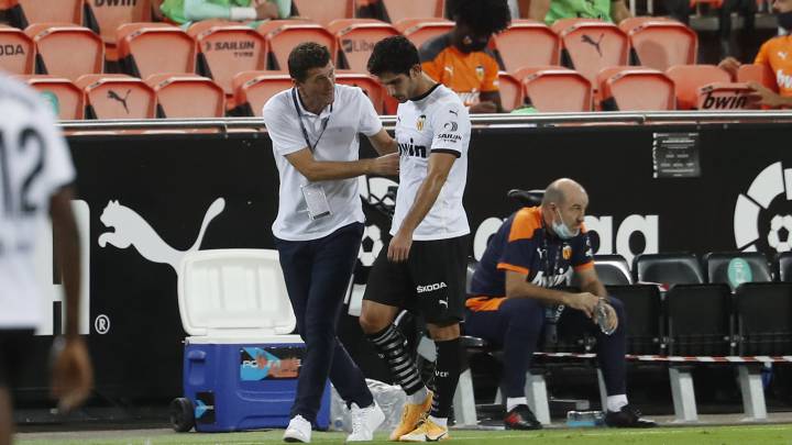 Guedes está avisado, dos partidos, dos sustituciones