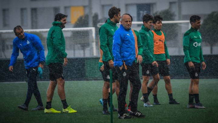 El Racing se prepara para un amistoso a puerta cerrada en Mareo