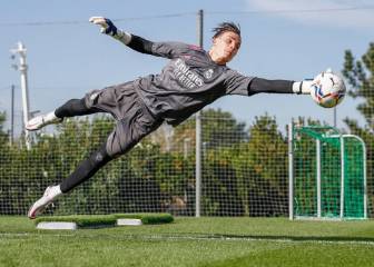 Lunin, con ficha del primer equipo... y el dorsal 13
