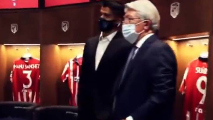 Camiseta de Manu Sánchez en el vestuario del Atlético