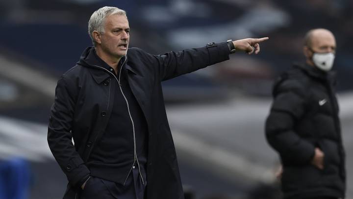 Mourinho: "Prefiero dar mi dinero a caridad que a la FA"