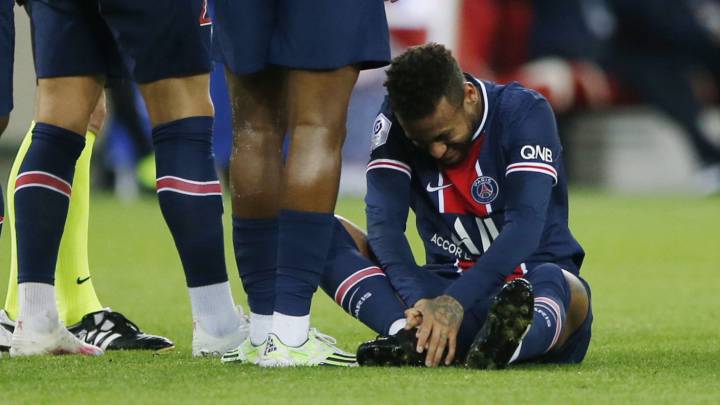 Neymar could be out of Ligue 1 action until 2021