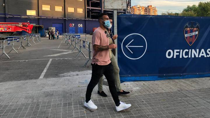El Levante hace oficial la rescisión del contrato de Luna