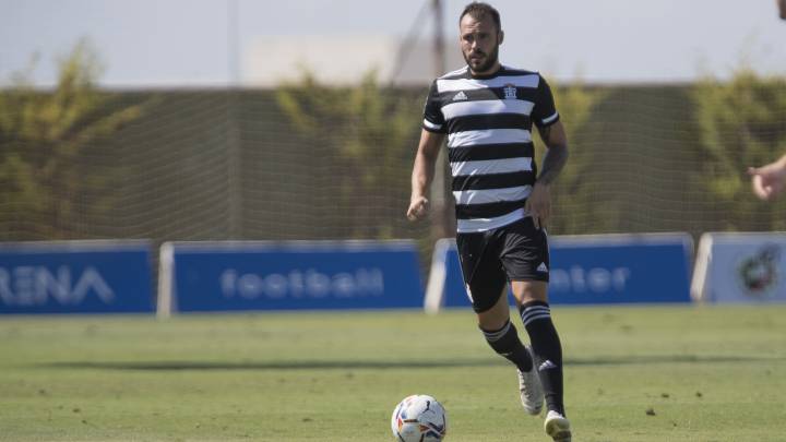 Santi Jara rescinde y apunta al UCAM CF