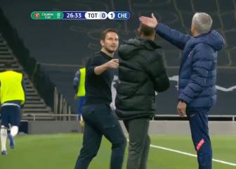 Tenso momento entre Lampard y Mourinho en la Carabao Cup