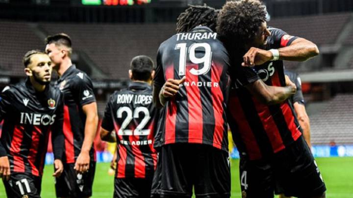 El Niza vence a un Nantes que jugó con 10 desde el minuto tres