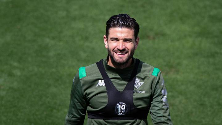 Oficial: Barragán firma por una temporada con el Elche