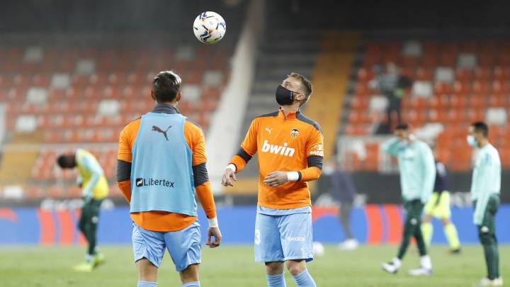 Cillessen, un lujo demasiado caro en el banquillo